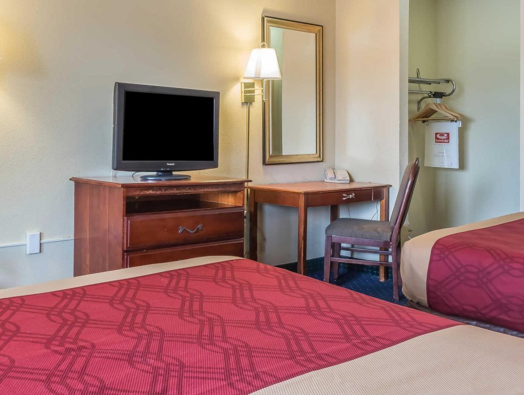 Фото Red Carpet Inn Philadelphia Airport