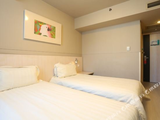 Фото Jinjiang Inn Chuangchun Quanan Square