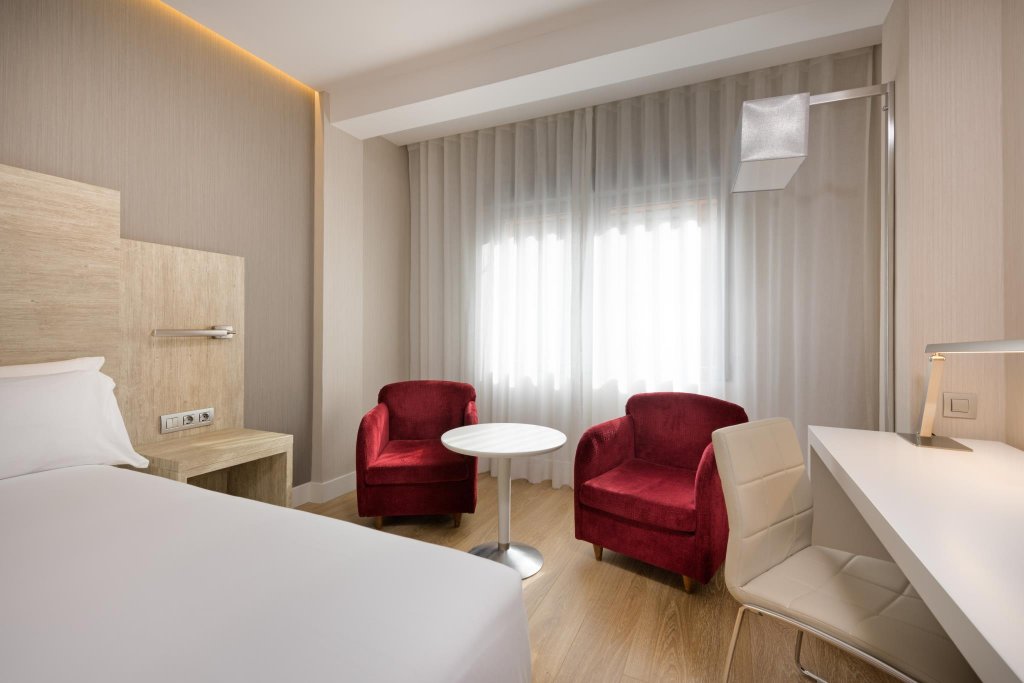 Фото Nh Madrid Chamberí