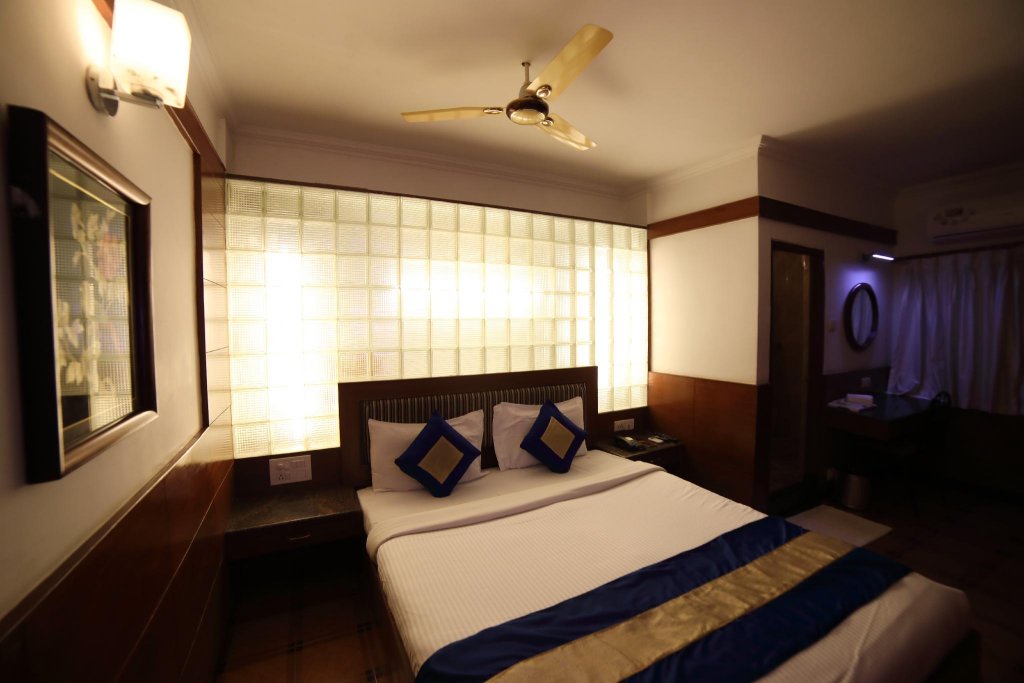 Фото Maple Tree Hotels