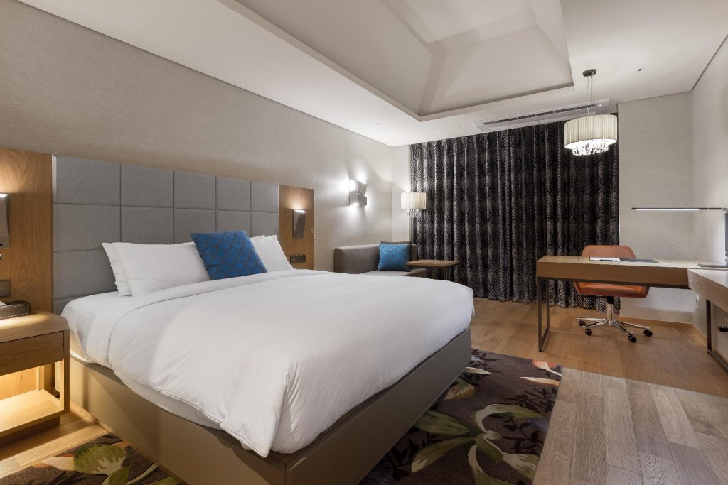 Фото Charis Hotel