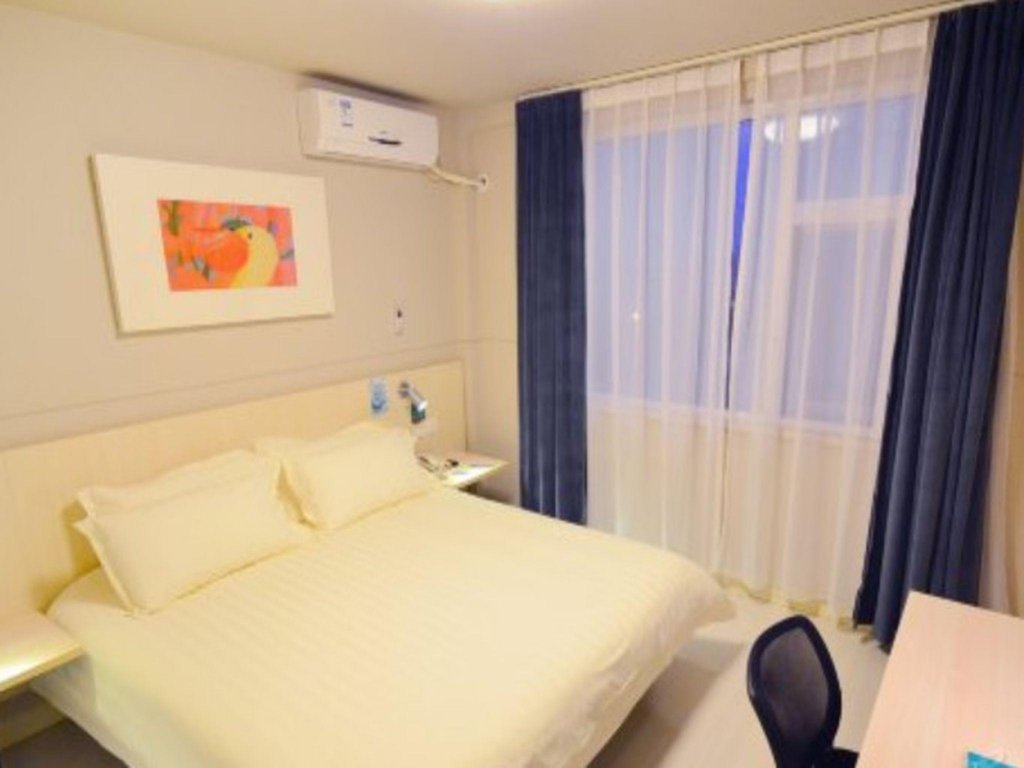 Фото Jinjiang Inn Wuhan Guanggu Avenue Gaoxin 2nd Road Branch