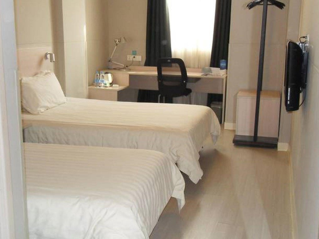 Фото Jinjiang Inn Guiyang PenShuiChi Branch
