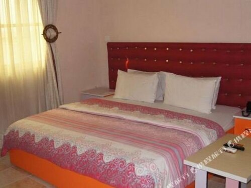 Гостиница Royalview Hotel And Suites в Лагосе