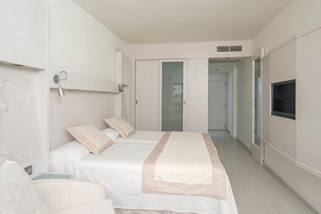 Фото Iberostar Selection Albufera Playa