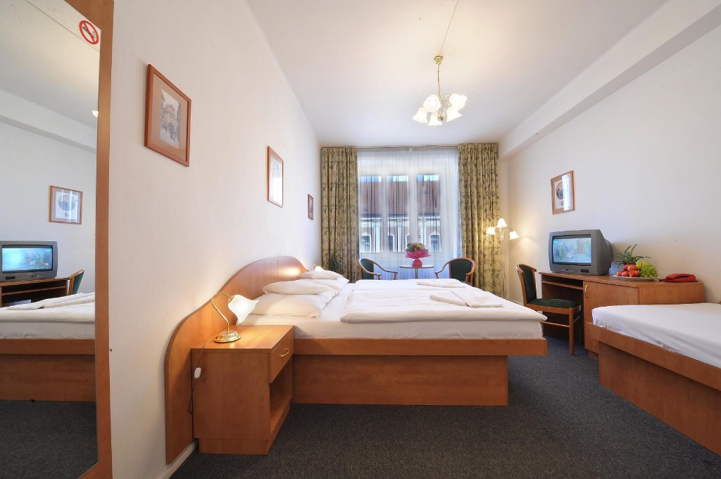 Фото Hotel Legie