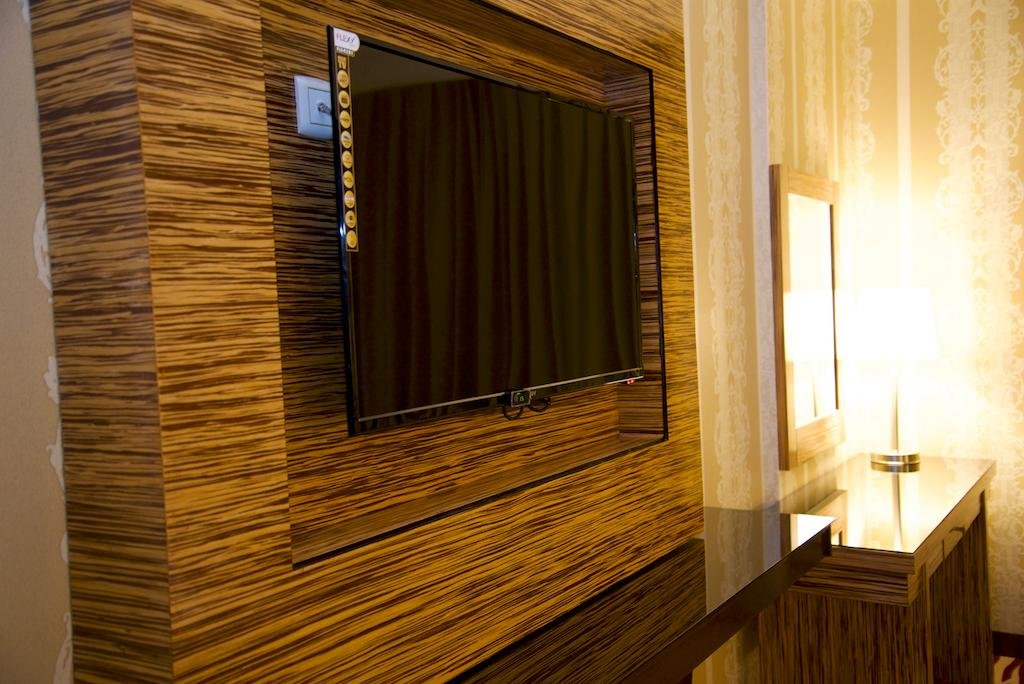 Фото Crown Town Hotel