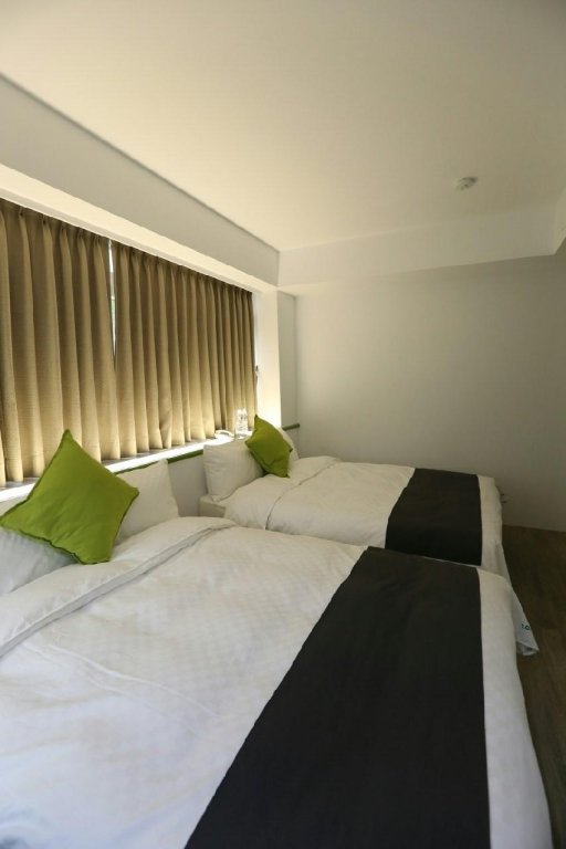 Фото To Hotel Chengde