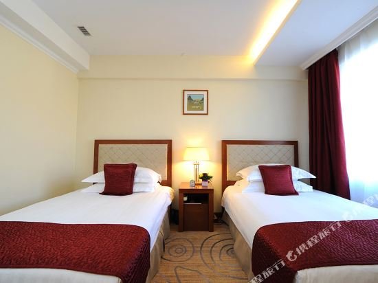 Фото Kempinski Hotel Khan Palace