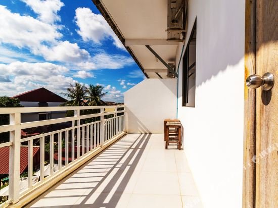 Фото Blossoming Romduol Boutique