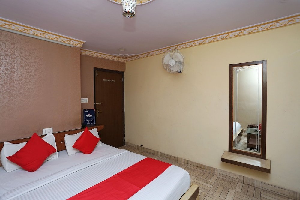 Фото Oyo 16782 Shree Ganesh Hotel & Restaurant