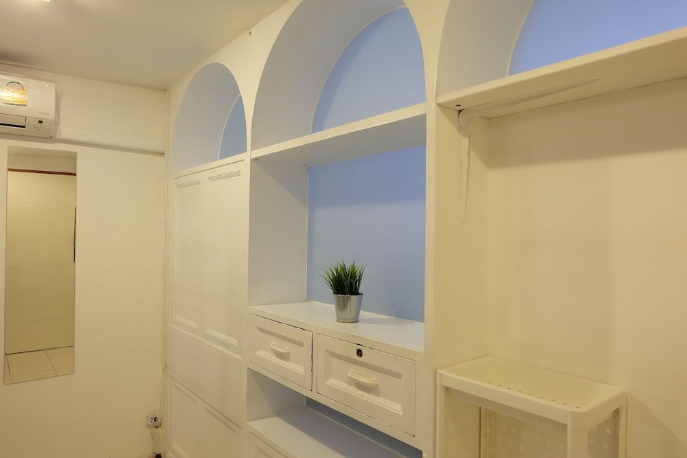 Фото Asoke Montri Hostel