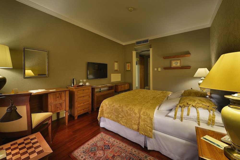 Фото Marrol's Boutique Hotel