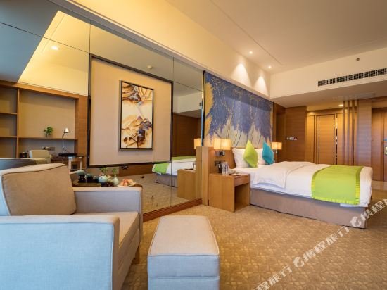 Фото Zhangjiajie Huatian Hotel