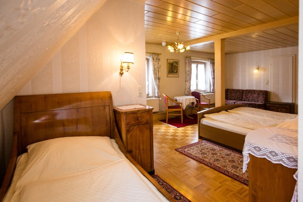 Фото Hotel-Gasthof Goldener Greifen