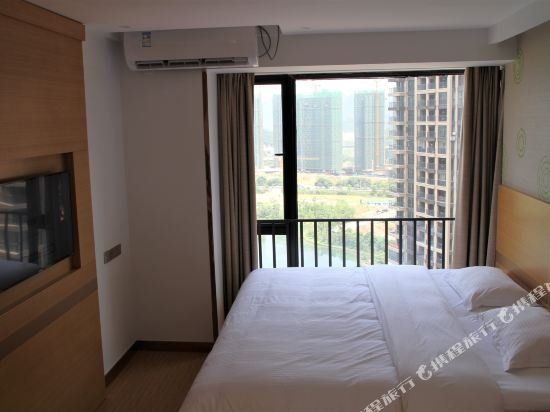 Фото GreenTree Inn GuiLin LinGui District JinShan Square JinShui Road Express Hotel