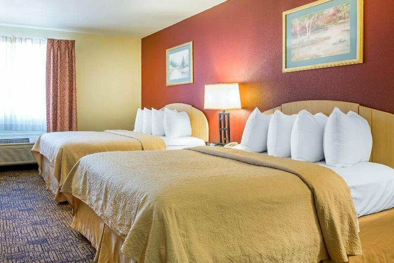 Гостиница Quality Inn & Suites Weed - Mount Shasta