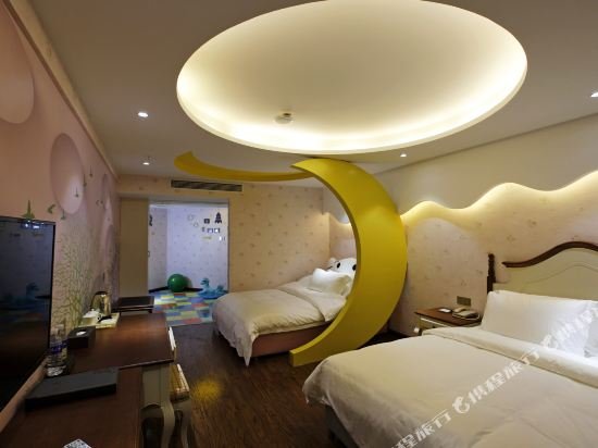 Фото Caifu Holiday Hotel