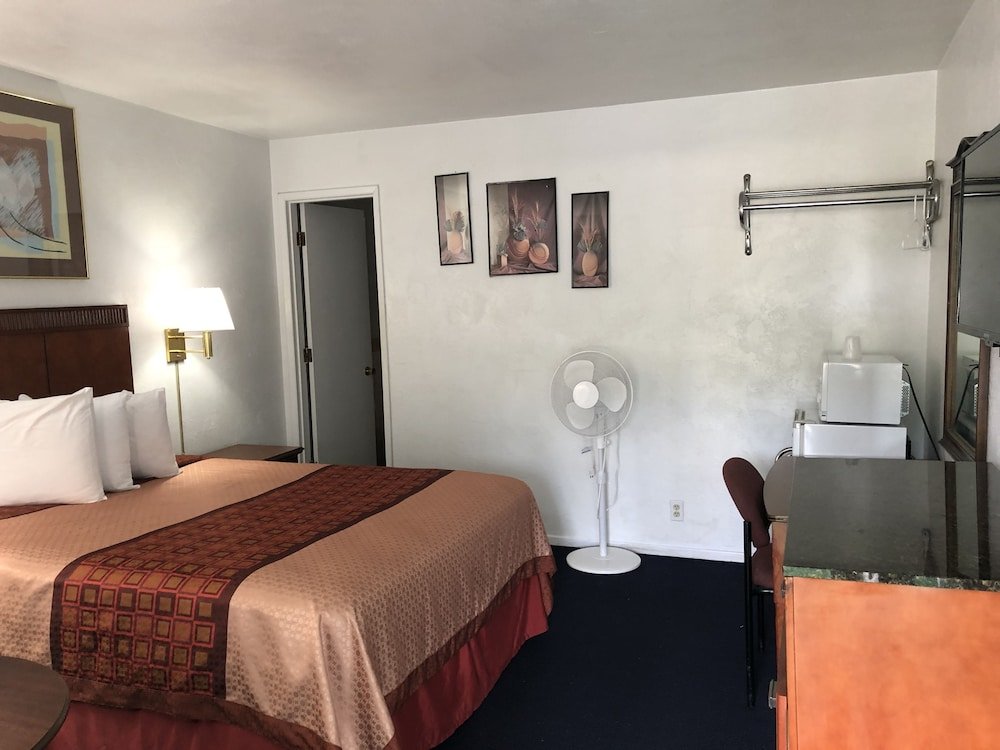 Фото Best Budget Inn