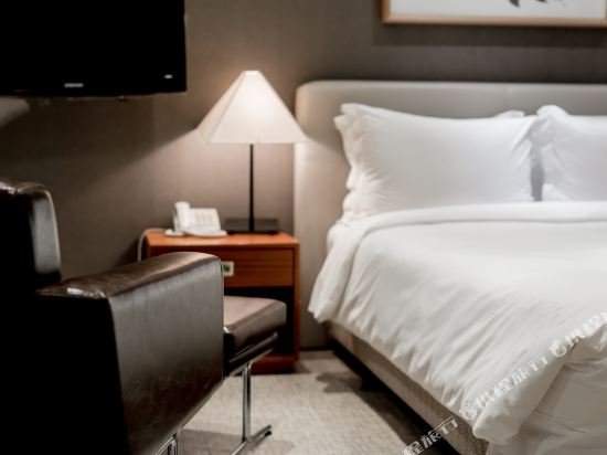 Фото Oriens Hotel & Residences