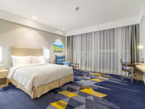 Фото Holiday Inn Express Qingdao West Coast, an Ihg Hotel