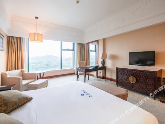 Фото Palace International Hotel