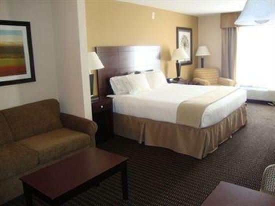 Фото Holiday Inn Express Hotel & Suites Sidney, an Ihg Hotel