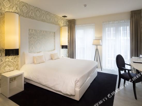 Фото Le Theatre Hotel