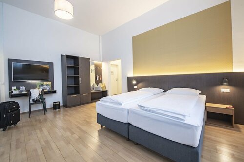 Гостиница Jufa Hotel Bregenz в Брегенце