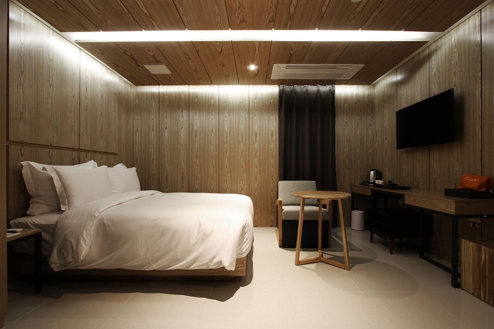 Фото Richwell Hotel