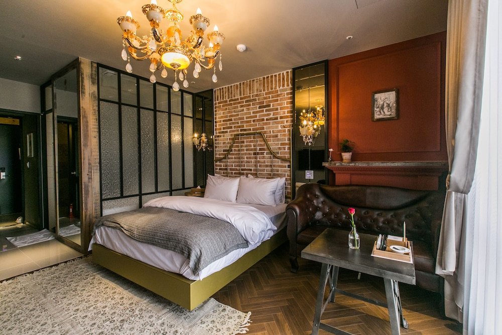 Фото February Hotel The Signature Dongseongro