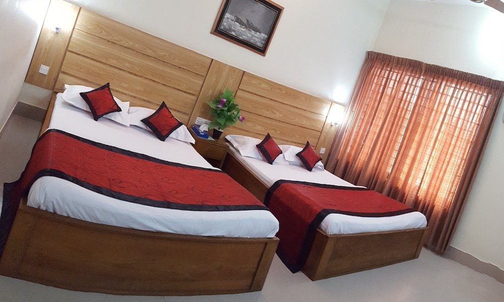 Фото Hotel Supreme