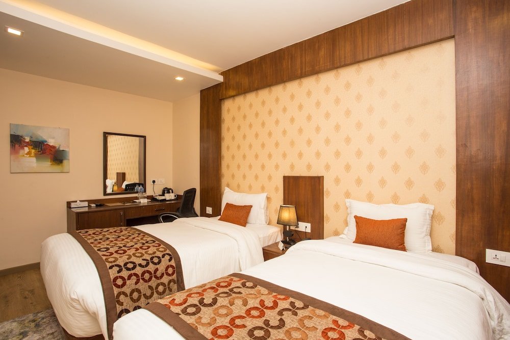 Фото Yatri Suites & SPA