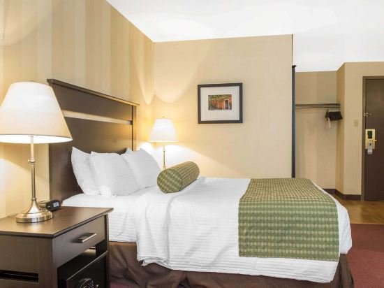 Фото Quality Inn and Conference Centre