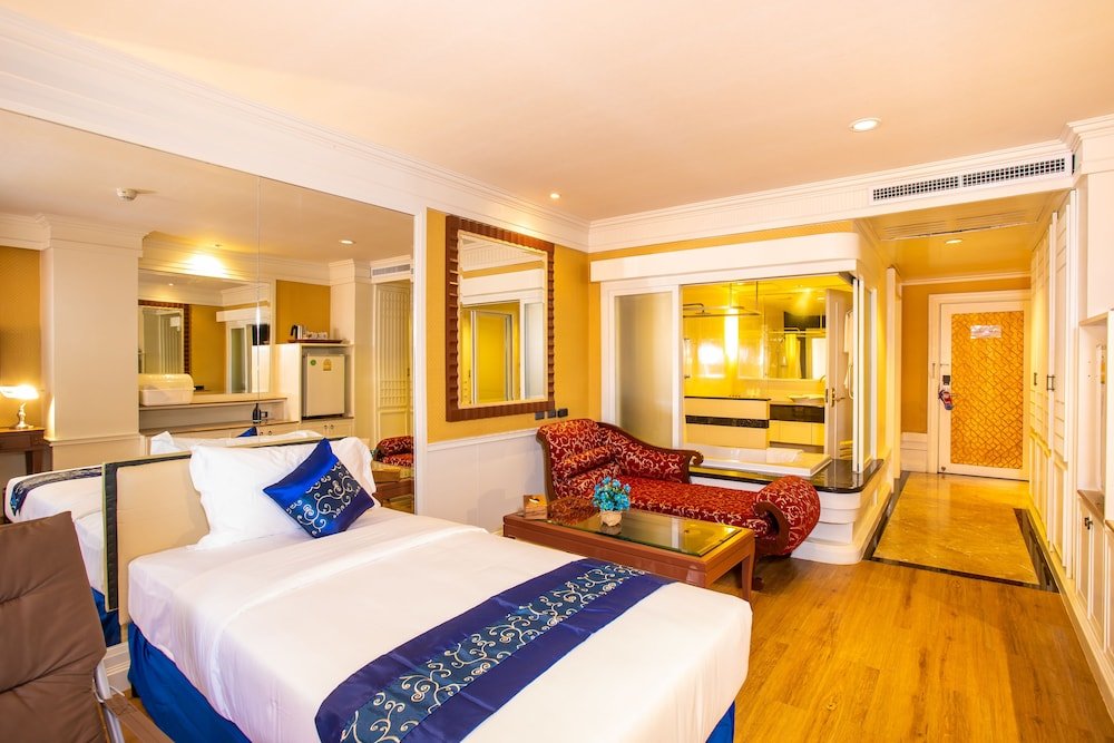 Фото Floral Hotel · Dolphin Circle Pattaya