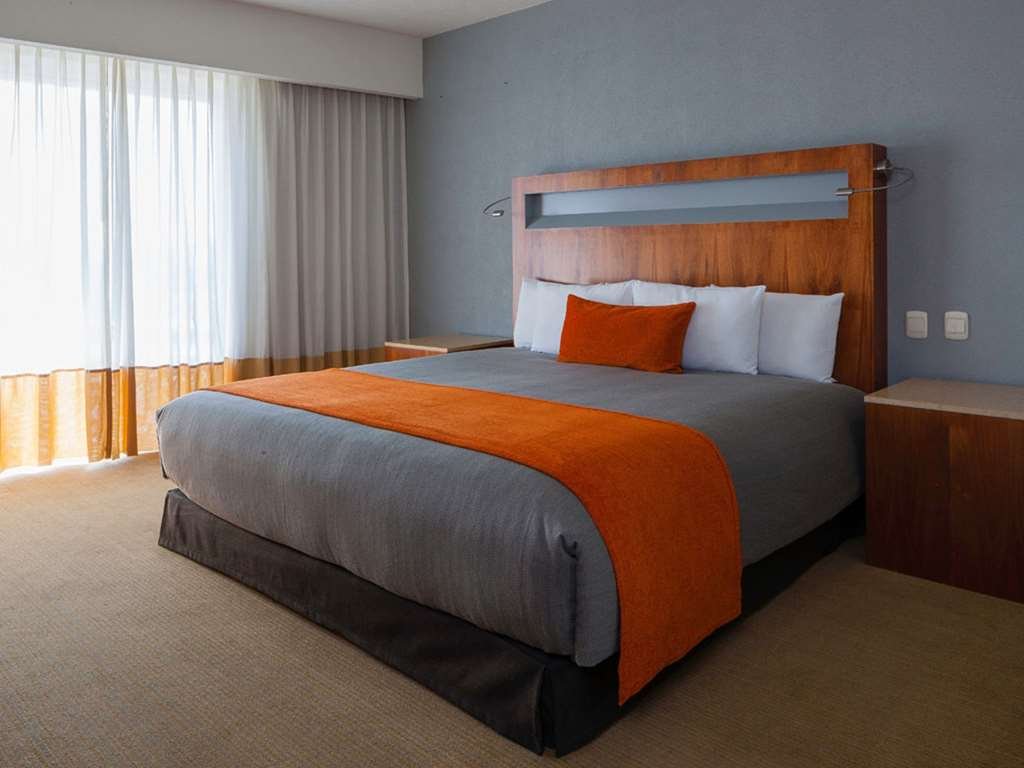 Фото Real Inn Guadalajara Expo