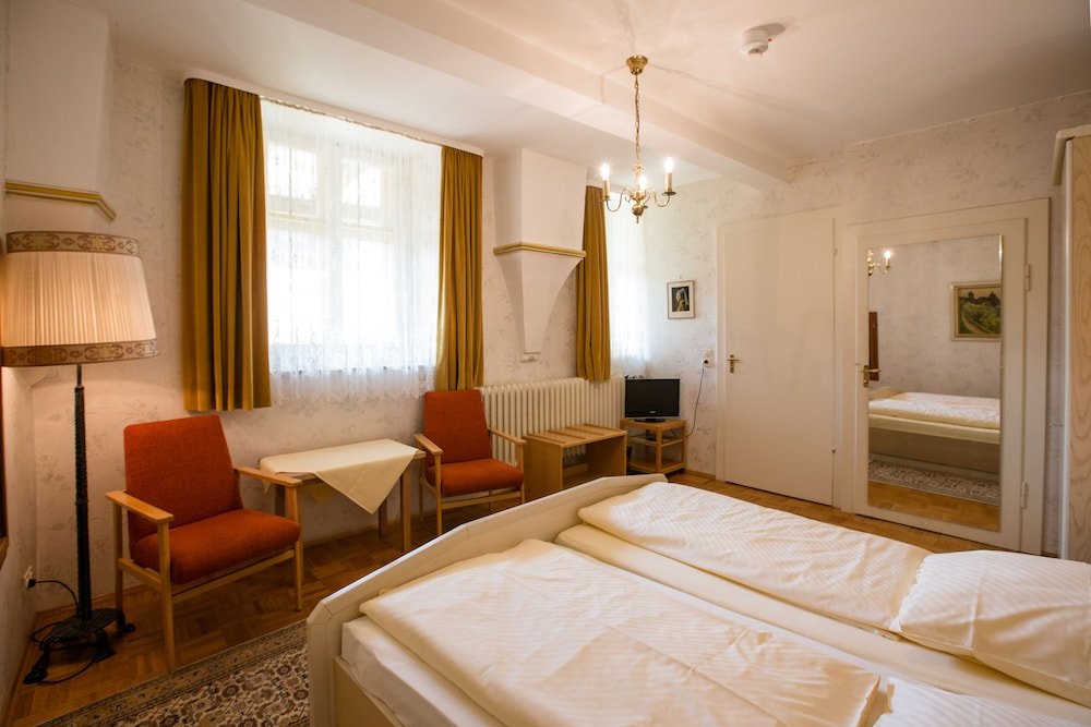 Фото Hotel-Gasthof Goldener Greifen