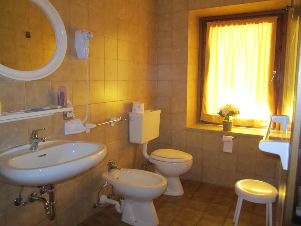 Фото Hotel Bucaneve