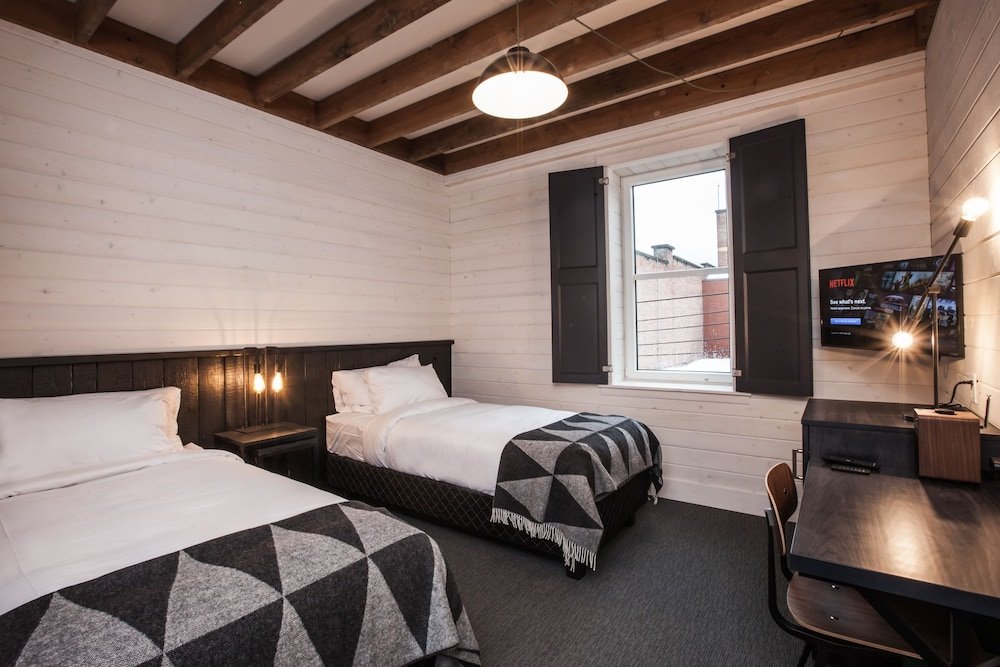 Фото The Explorers Society Hotel