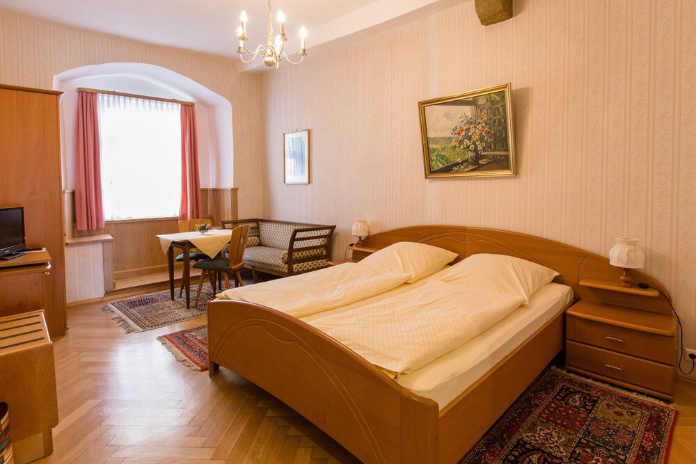 Фото Hotel-Gasthof Goldener Greifen