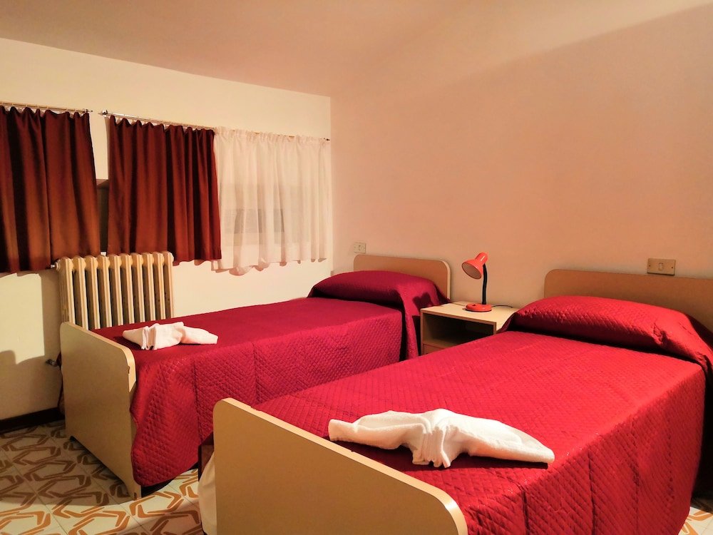 Фото Hotel Adria