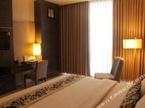 Фото Verona Palace Hotel Bandung