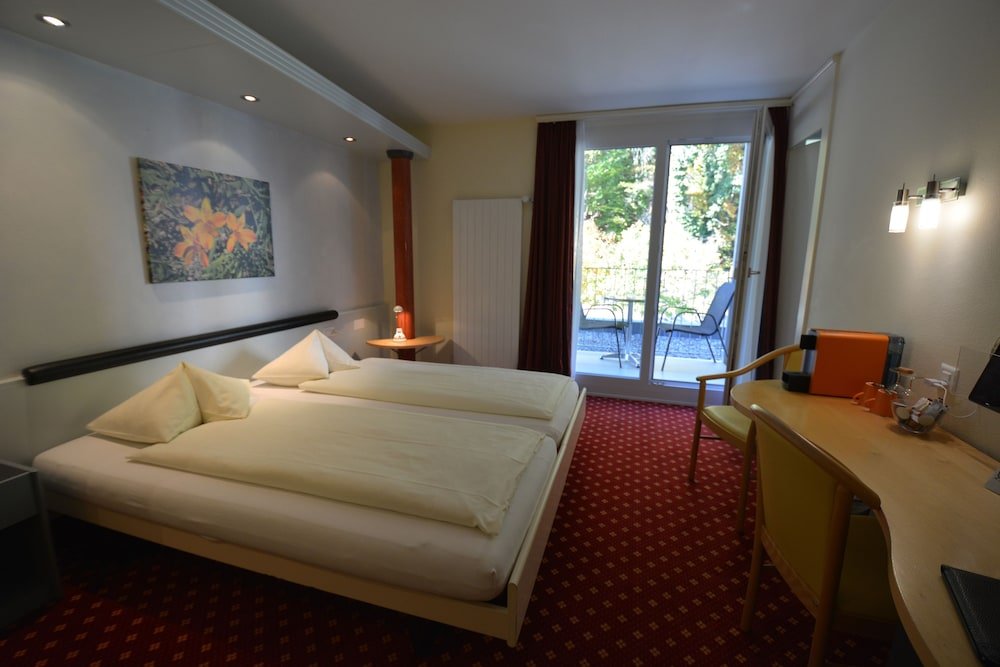 Фото Aparthotel Goldey Interlaken