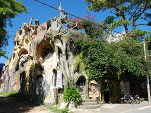 Гостиница Crazy House
