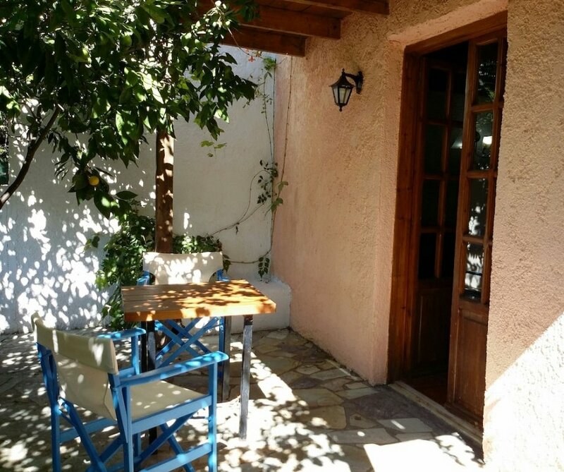 Гостиница Olive Tree Cottages в Палеохоре