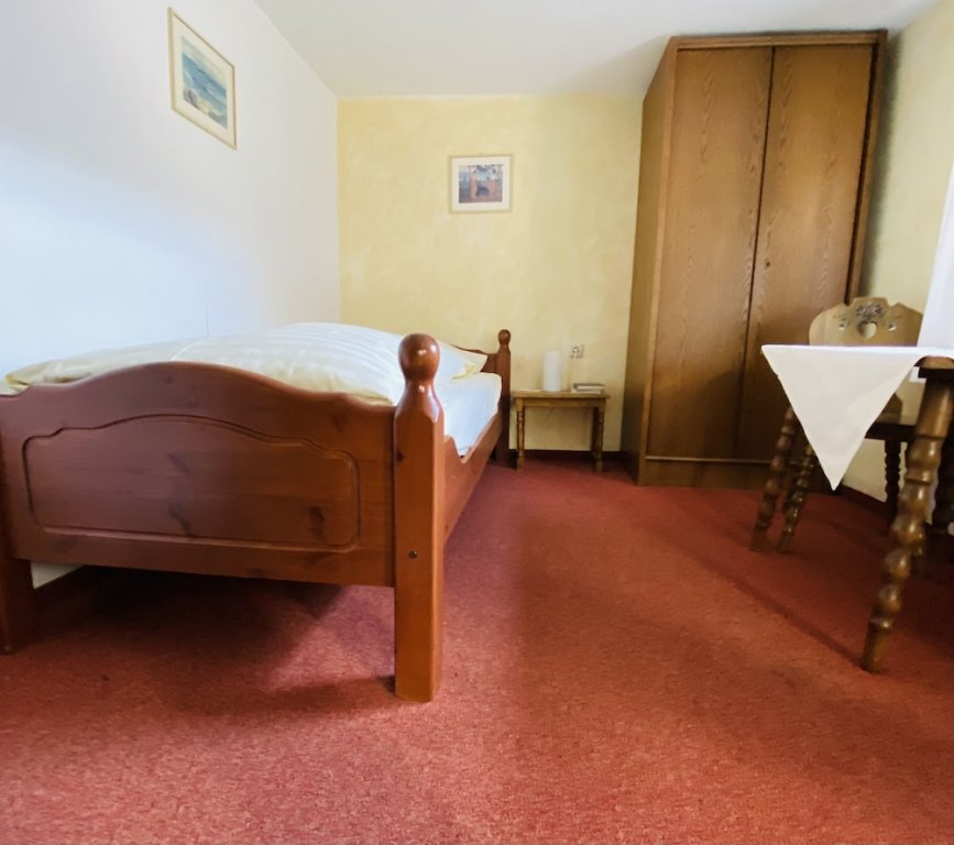 Фото Hotel Goldflair am Rathaus