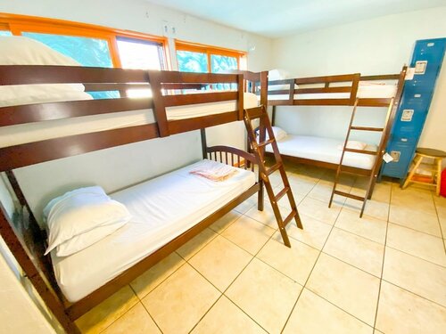 Гостиница Ith Beach Bungalow Surf Hostel
