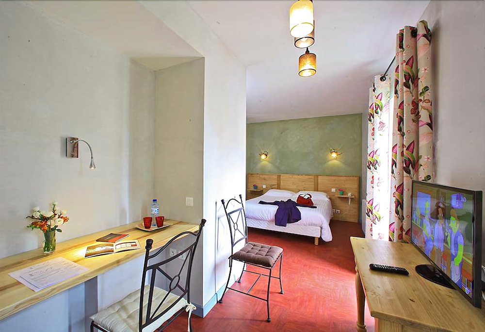 Фото Hôtel Le Quatorze