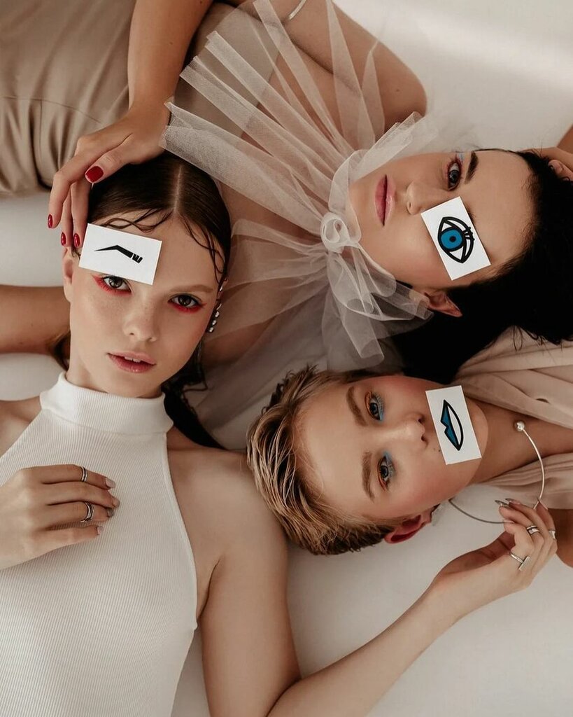 Formación de maestros para salones de belleza Intensive training for makeup masters, , foto