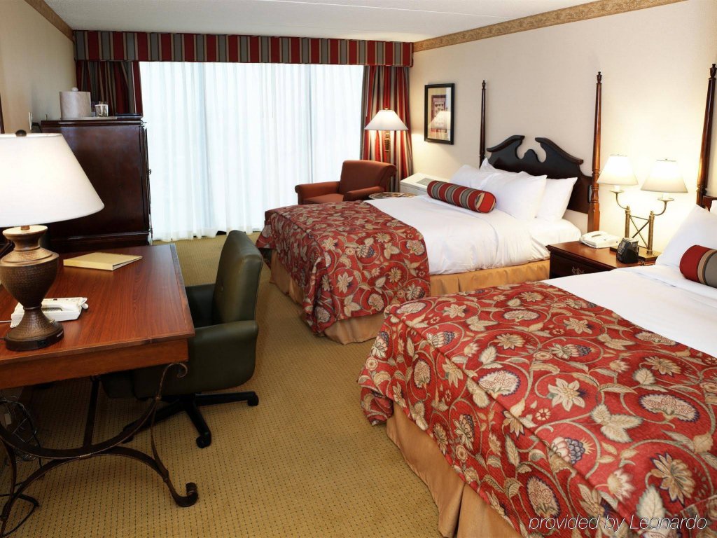 Фото Hilton Kansas City Airport